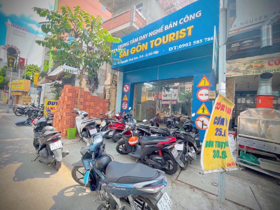 Trường dạy lái xe Sài Gòn Tourist