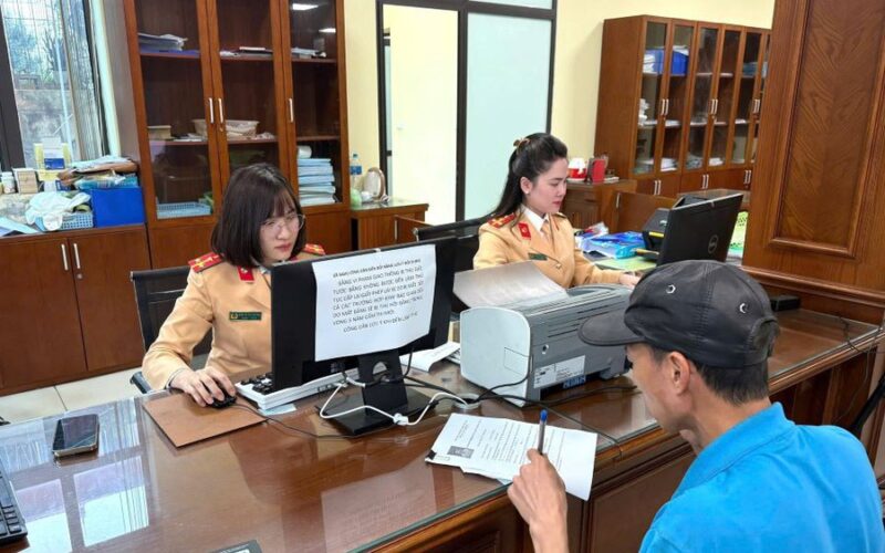 Cap giay phep lai xe cho nguoi dat ket qua ky sat hach trong thoi han 07 ngay lam viec